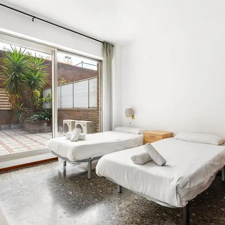 Sunlit Expansive Terrace, Ac & Outdoor Seating Βαρκελώνη