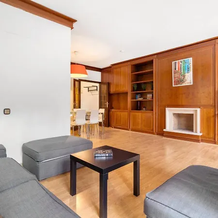 Sunny Terrace Retreat Ac 3br2ba * Barcelona