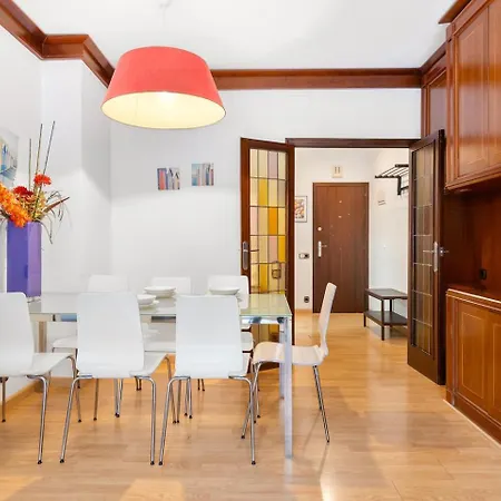 Apartamento Sunny Terrace Retreat Ac 3br2ba Barcelona