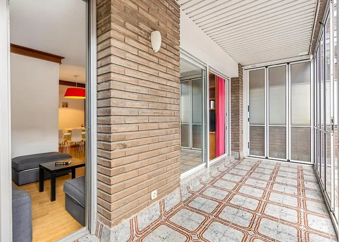 Sunny Terrace Retreat Ac 3br2ba Barcelone